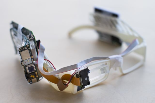 Τσιπ της Intel φέρεται να δίνει νέα πνοή στο Google Glass